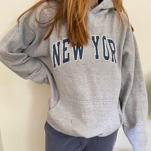 Brandy Melville New york hoodie